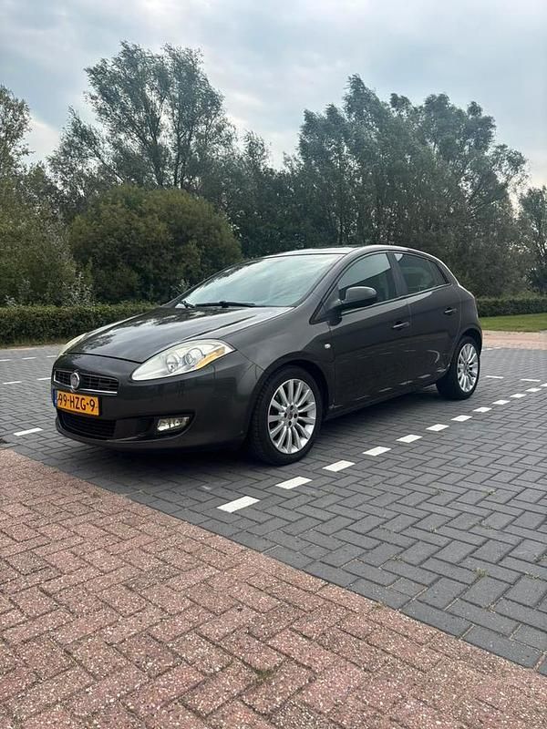 Gebruikt 2009 Fiat Bravo Hatchback | € 3.999 (Eerlijke prijs) - Afbeelding 1/4