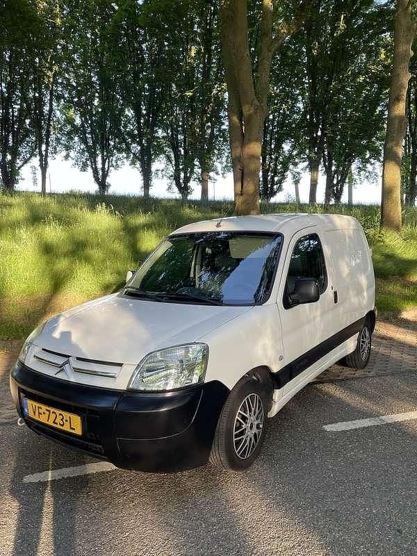 Wit Gebruikt 2004 Citroën Berlingo MPV | € 3.750 (Duur) - Afbeelding 1/4
