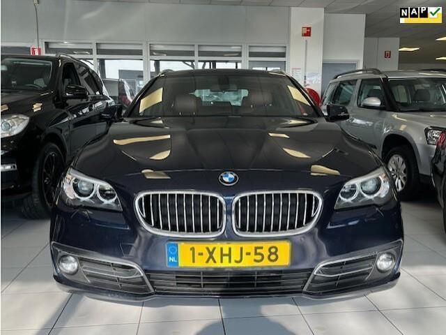 Blauw, metallic lak Gebruikt 2014 BMW 520 Stationwagen | € 10.900 (Eerlijke prijs) - Afbeelding 1/4