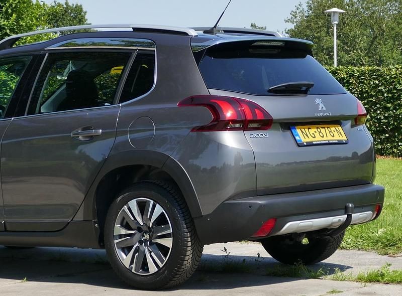 Occasion Peugeot 2008 Allure 112 PK (82 kW) 2017 Grijs SUV