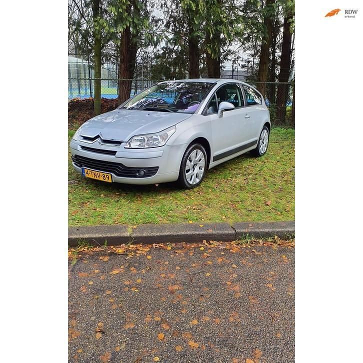 Grijs Gebruikt 2005 Citroën C4 VTR Sport Coupé | € 1.650 (Eerlijke prijs) - Afbeelding 1/4
