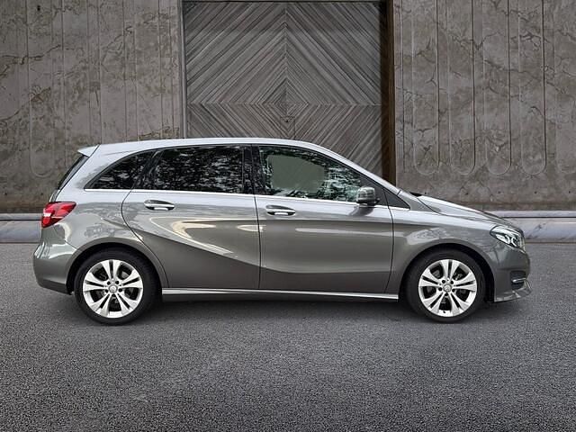 Occasion Mercedes B180 Ambition 122 PK (89 kW) 2017 Grijs MPV