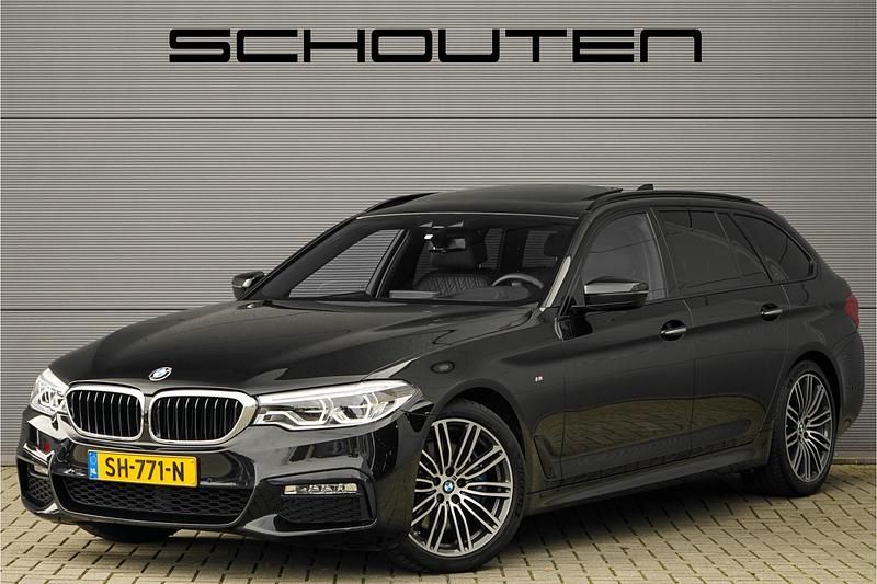 Zwart Gebruikt 2018 BMW 530 Executive Stationwagen | € 33.900 (Iets duurder) - Afbeelding 1/3
