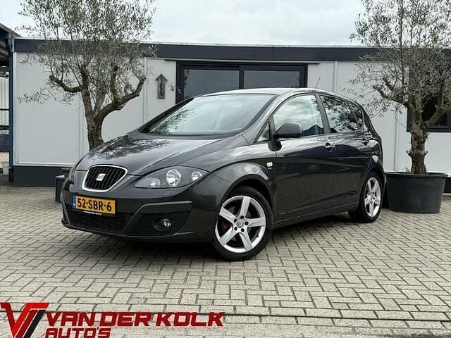 Grijs Gebruikt 2011 Seat Altea Ecomotive MPV | € 3.885 (Eerlijke prijs) - Afbeelding 1/4