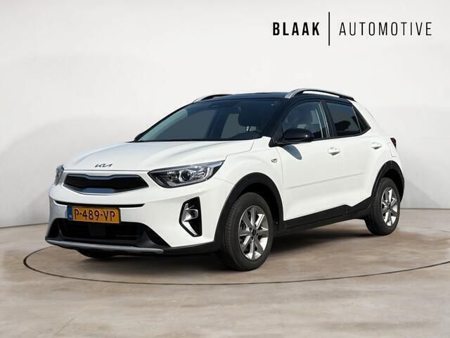Wit, metallic lak Gebruikt 2022 Kia Stonic SUV | € 18.495 (Eerlijke prijs) - Afbeelding 1/4