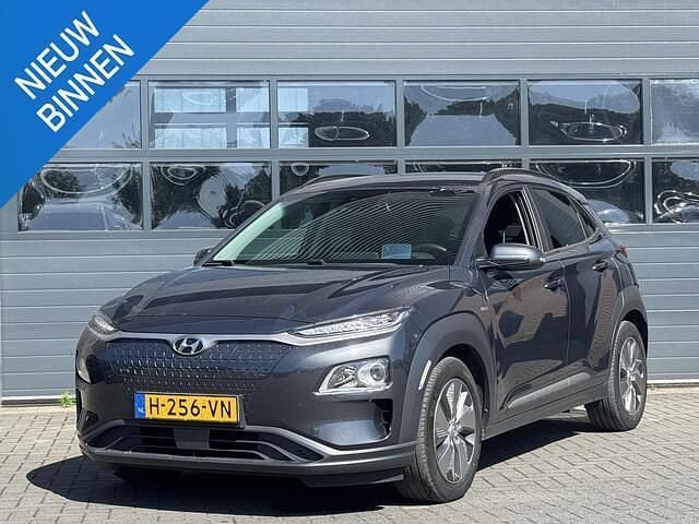 Grijs Gebruikt 2020 Hyundai Kona SUV | € 17.999 (Eerlijke prijs) - Afbeelding 1/2