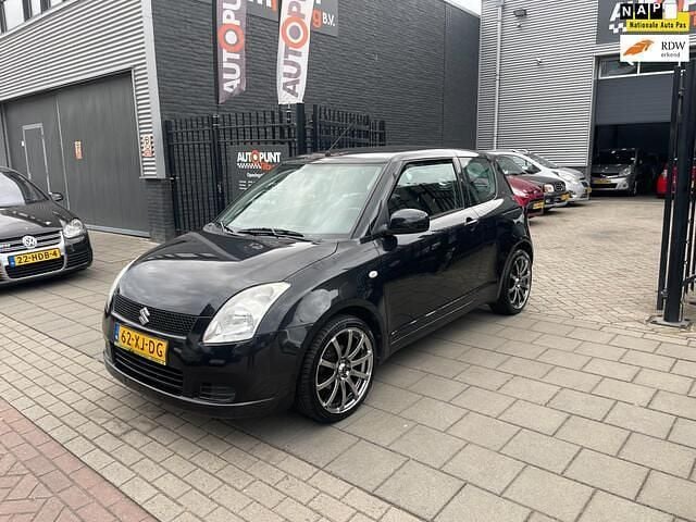 Zwart Gebruikt 2007 Suzuki Swift GLS Hatchback | € 2.499 (Goede deal) - Afbeelding 1/4