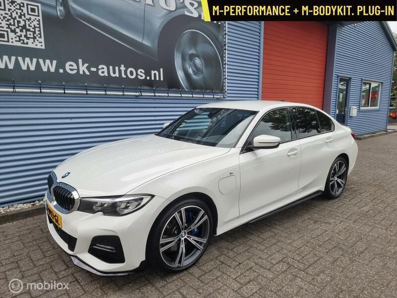 Wit Gebruikt 2020 BMW 330 M Performance Sedan | € 33.245 (Eerlijke prijs) - Afbeelding 1/4