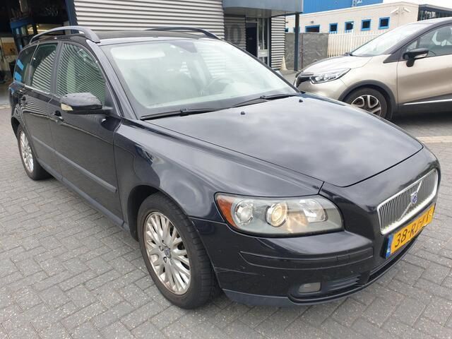 Zwart Gebruikt 2005 Volvo V50 Kinetic Stationwagen | € 1.199 - Afbeelding 1/4