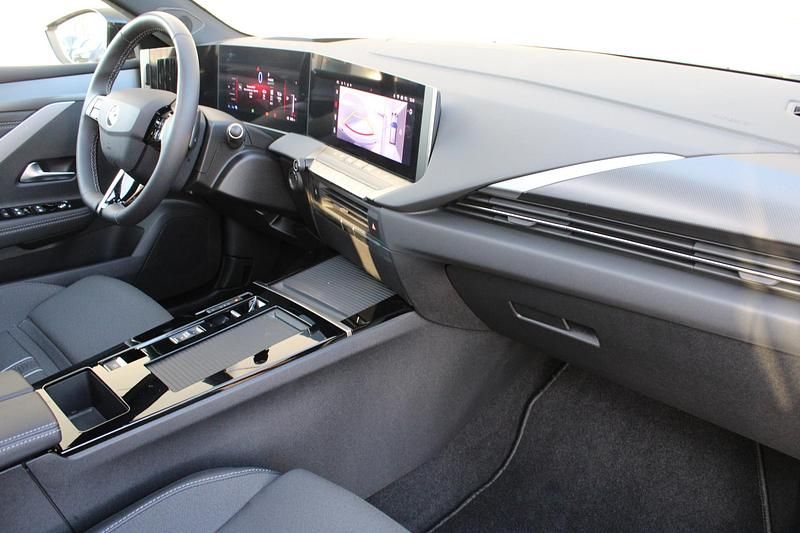 Occasion Opel Astra Ultimate 2023 Zwart Hatchback