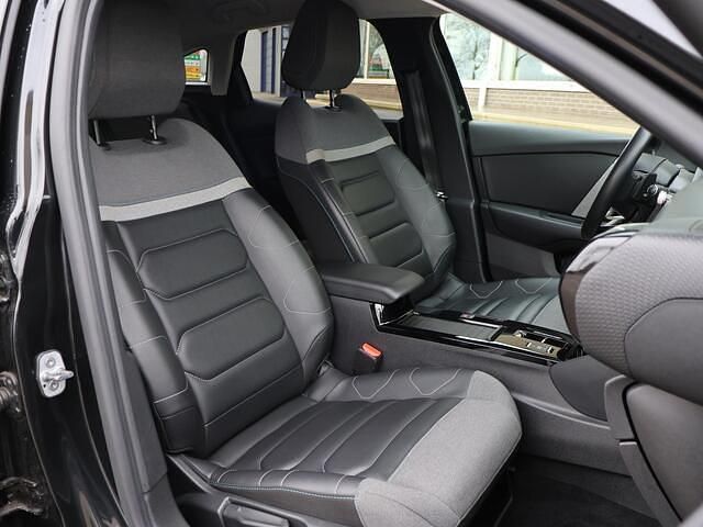 Occasion Citroën C4 Shine 131 PK (96 kW) 2021 Zwart SUV