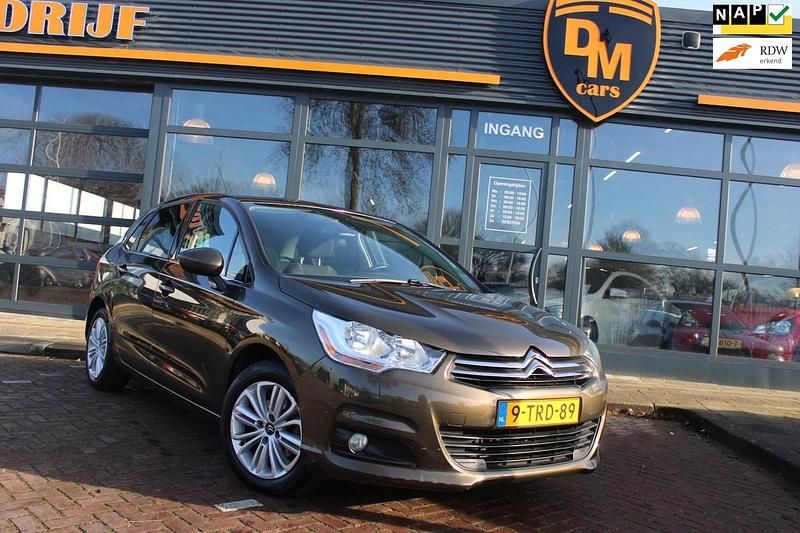Bruin Occasion 2014 Citroën C4 PureTech Hatchback | € 5.499 (Goede deal) - Afbeelding 1/4