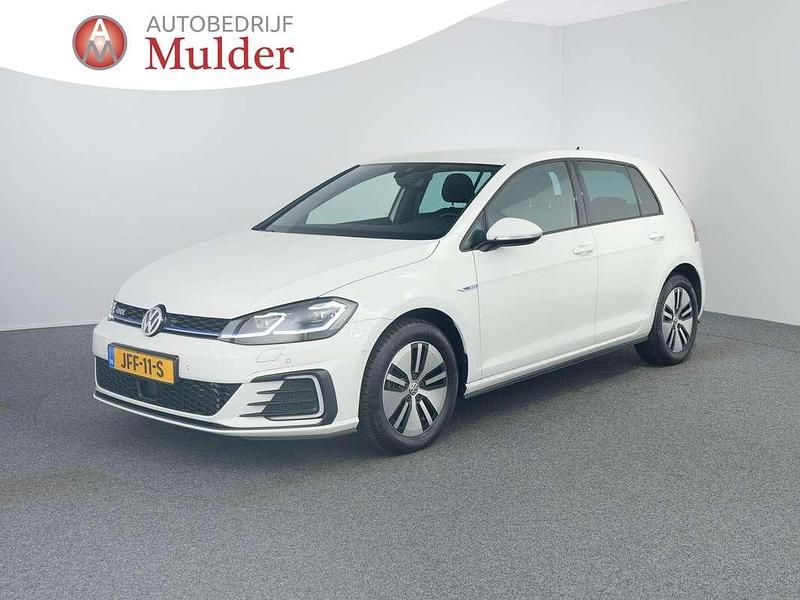 Wit Gebruikt 2020 VW Golf VII GTE Hatchback | € 22.945 (Super prijs) - Afbeelding 1/4