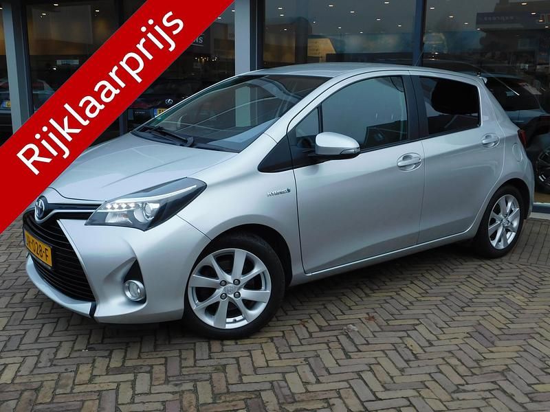 Occasion Toyota Yaris Hybrid 75 PK (55 kW) 2015 Grijs Hatchback