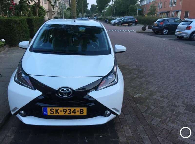 Wit Gebruikt 2017 Toyota Aygo X-cite Hatchback | € 7.900 (Eerlijke prijs) - Afbeelding 1/4