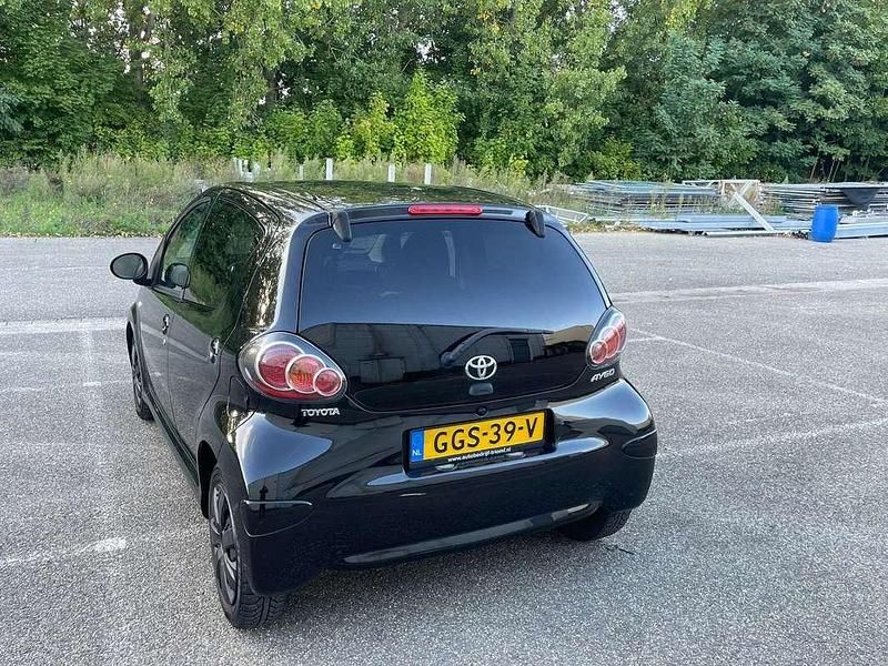 Occasion Toyota Aygo 68 PK (50 kW) 2012 Zwart Hatchback