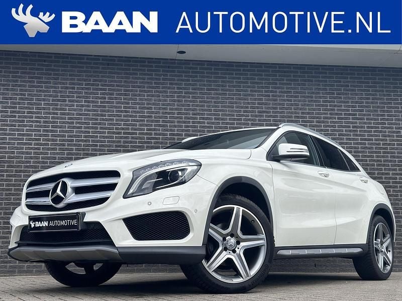 Wit Gebruikt 2015 Mercedes GLA180 Ambition SUV | € 16.900 (Eerlijke prijs) - Afbeelding 1/4