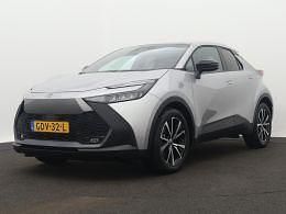 Grijs, metallic lak Gebruikt 2024 Toyota C-HR SUV | € 32.945 (Duur) - Afbeelding 1/3