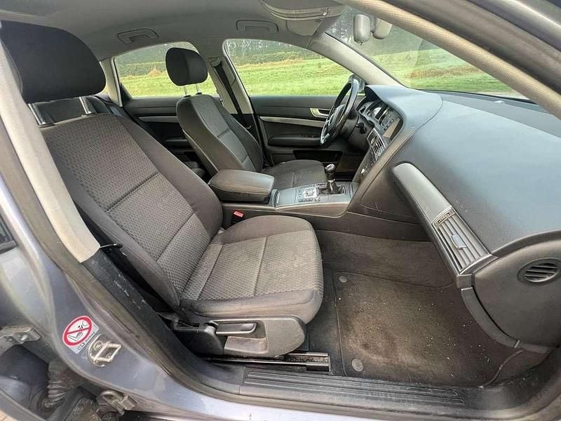 Grijs Gebruikt 2005 Audi A6 Proline Sedan | € 2.700 (Eerlijke prijs) - Afbeelding 1/4