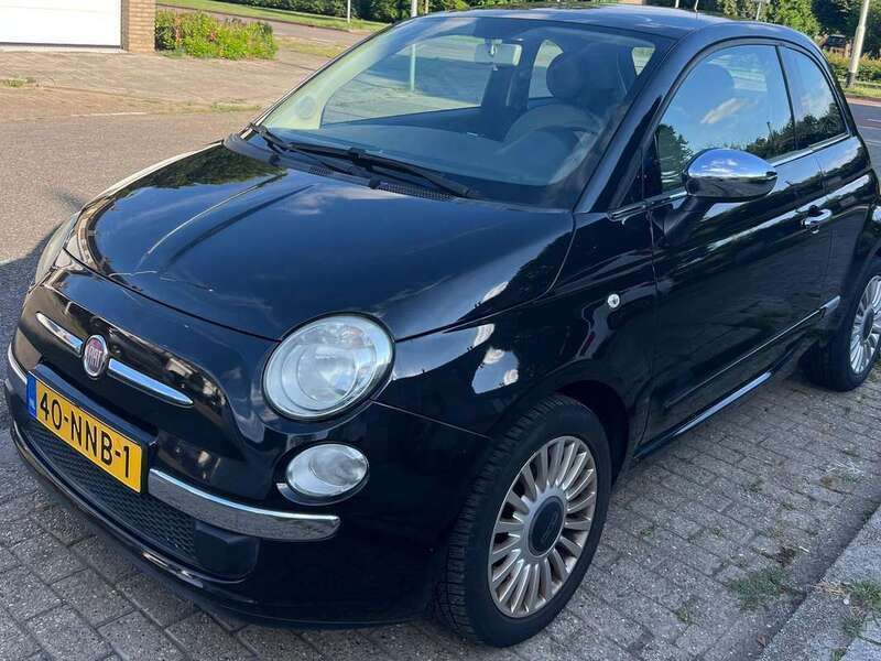 Zwart Gebruikt 2010 Fiat 500 Lounge Hatchback | € 5.000 (Eerlijke prijs) - Afbeelding 1/4