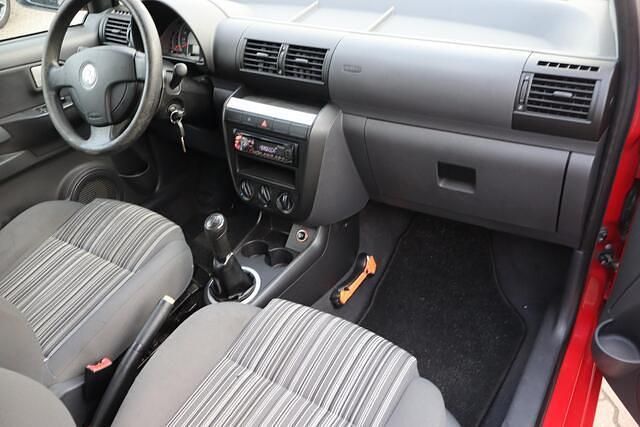 Occasion VW Fox Trendline 54 PK (39 kW) 2007 Rood Hatchback