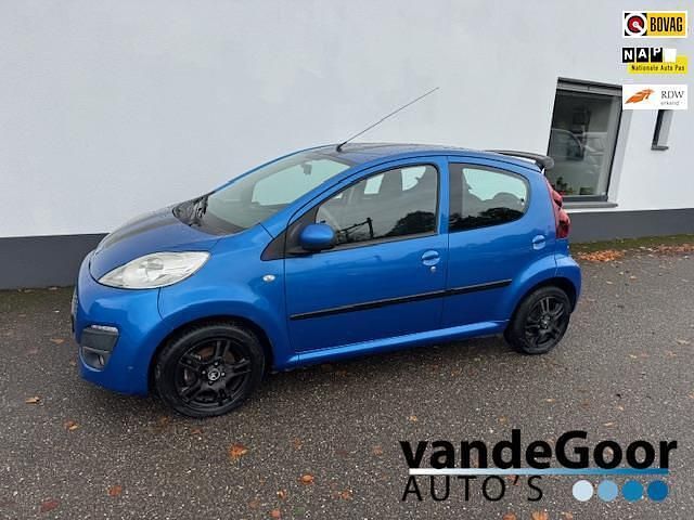 Blauw Gebruikt 2012 Peugeot 107 Active Hatchback | € 3.450 (Eerlijke prijs) - Afbeelding 1/4