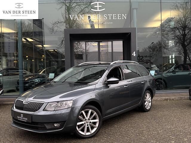 Grijs (metallic) Occasion 2016 Skoda Octavia Business Line Stationwagen | € 11.950 (Iets duurder) - Afbeelding 1/4