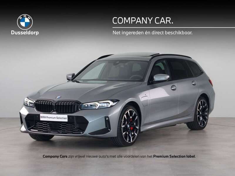 Grijs Gebruikt 2025 BMW 330e Comfort Edition Stationwagen | € 61.950 - Afbeelding 1/4