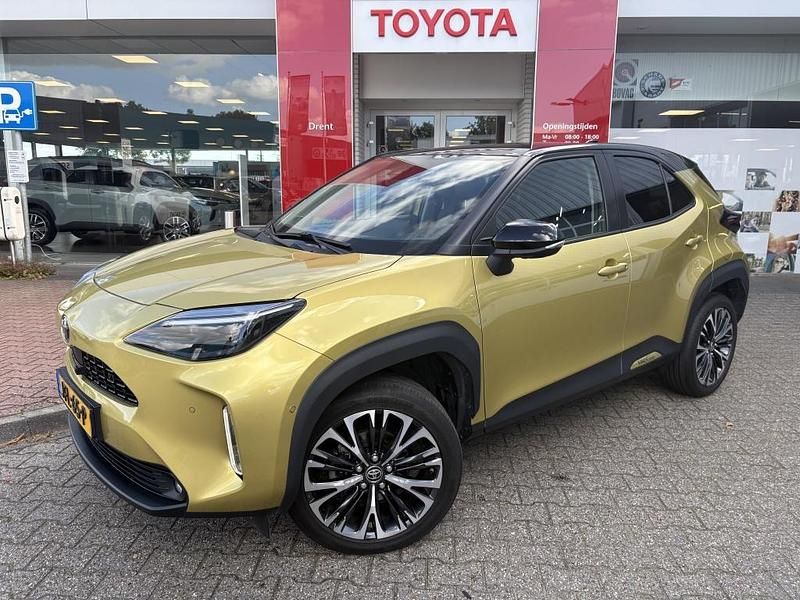 Goud Gebruikt 2021 Toyota Yaris Executive SUV | € 26.795 (Eerlijke prijs) - Afbeelding 1/4