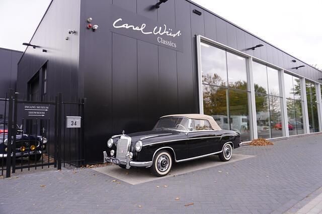 Zwart Gebruikt 1958 Mercedes 220 Cabriolet | € 99.500 - Afbeelding 1/4