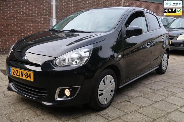 Zwart Gebruikt 2015 Mitsubishi Space Star Hatchback | € 4.750 (Eerlijke prijs) - Afbeelding 1/4