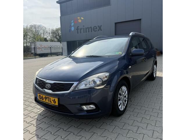 Blauw Gebruikt 2011 Kia Ceed 2 Stationwagen | € 2.750 (Super prijs) - Afbeelding 1/4