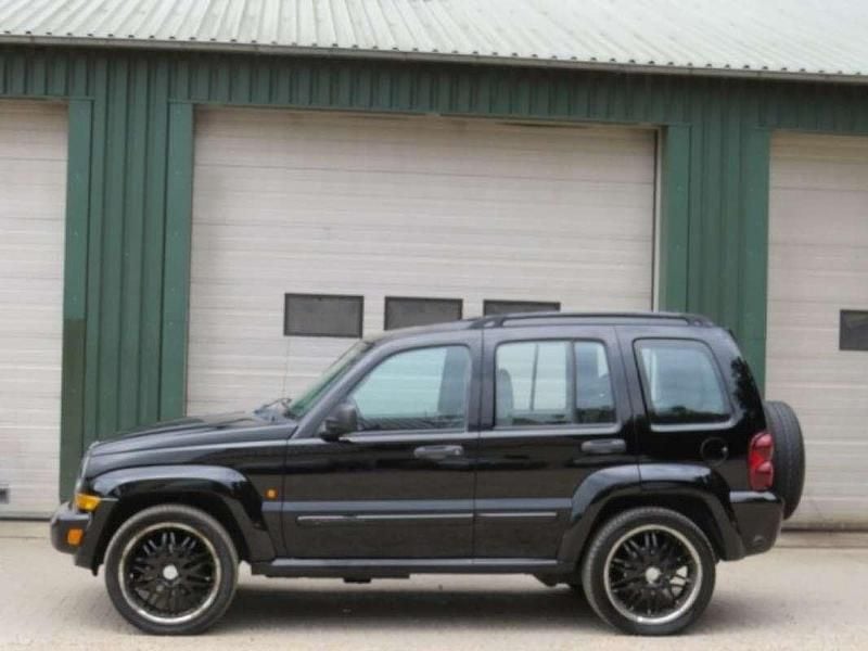 Zwart, metallic lak Gebruikt 2007 Jeep Cherokee SUV | € 3.750 (Super prijs) - Afbeelding 1/4