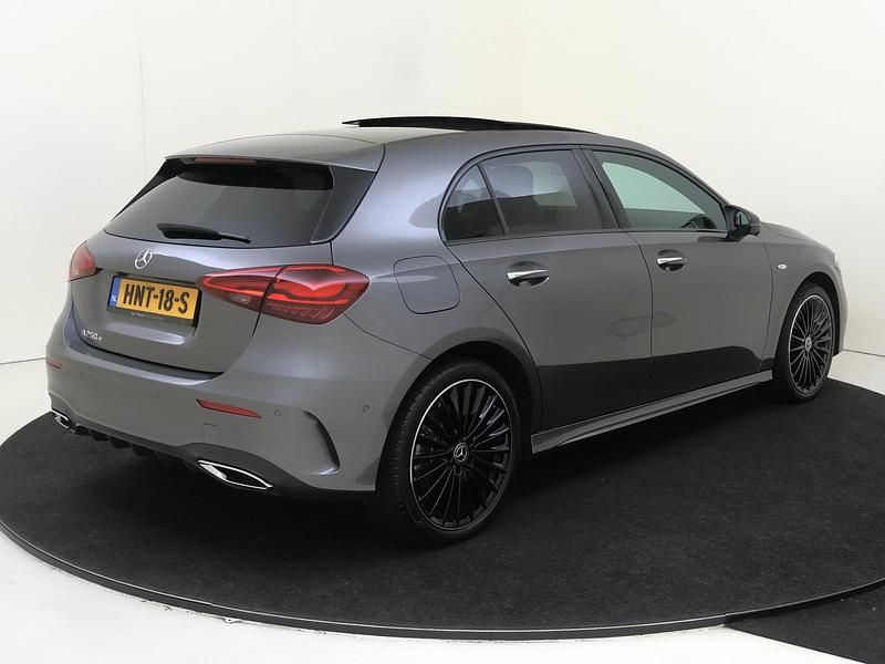 Occasion Mercedes A250 Business 218 PK (160 kW) 2025 Grijs Hatchback