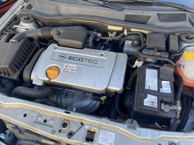 Occasion Opel Astra 101 PK (74 kW) 2001 Grijs Hatchback