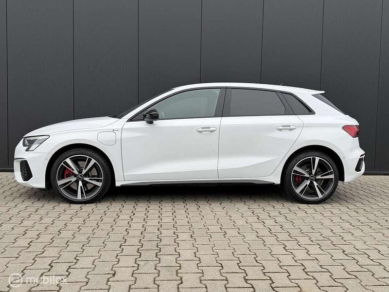 Occasion Audi A3 Sportback e-tron S-Line 245 PK (180 kW) 2021 Wit Hatchback