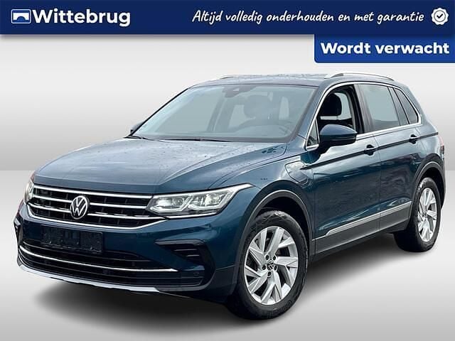 Blauw Gebruikt 2022 VW Tiguan Elegance SUV | € 32.950 (Goede deal) - Afbeelding 1/1
