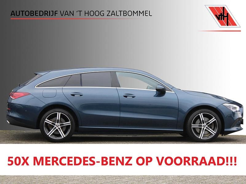 Blauw Occasion 2022 Mercedes E250 Advantage Stationwagen | € 27.400 (Super prijs) - Afbeelding 1/4