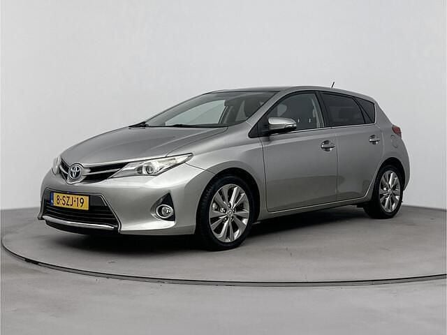 Grijs Gebruikt 2013 Toyota Auris Hatchback | € 13.445 (Eerlijke prijs) - Afbeelding 1/4