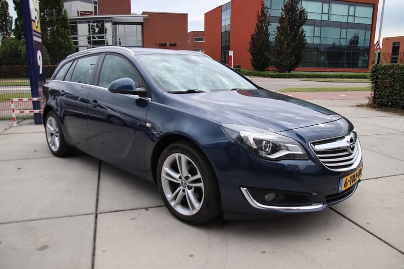 Occasion Opel Insignia Edition 142 PK (104 kW) 2014 Blauw Stationwagen