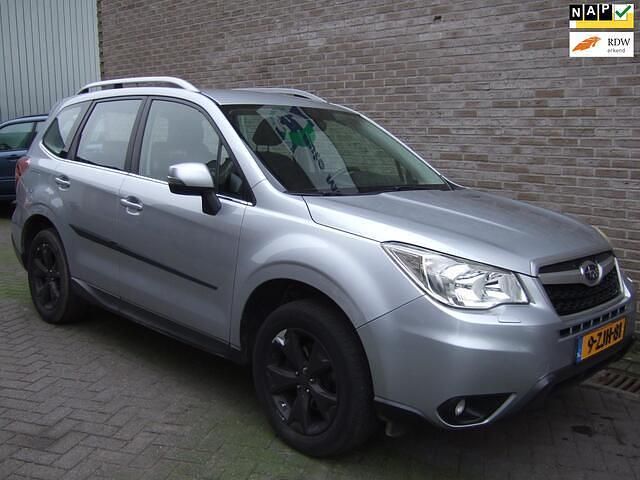 Grijs Occasion 2015 Subaru Forester SUV | € 18.950 (Eerlijke prijs) - Afbeelding 1/4