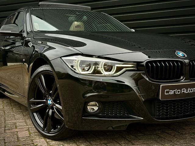 Occasion BMW 330 M Sport 252 PK (185 kW) 2016 Zwart / black sapphire metallic (475) Stationwagen