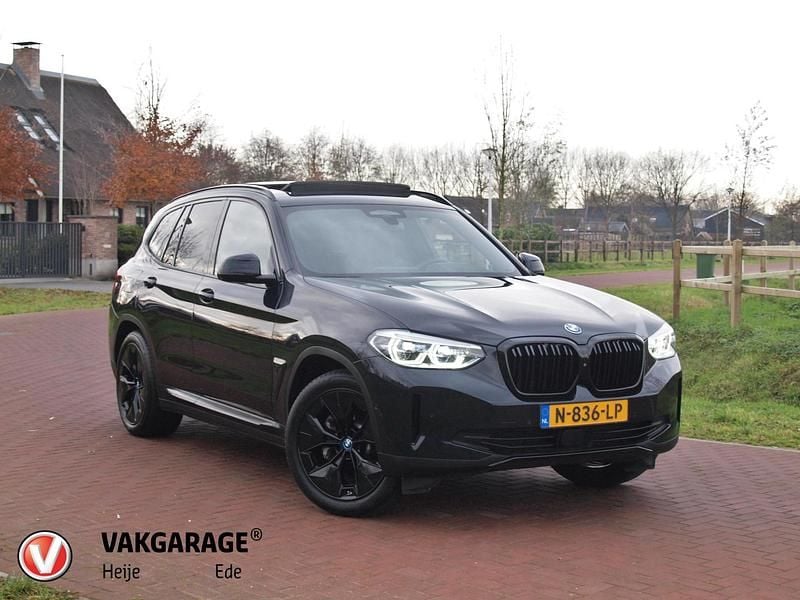 Zwart Gebruikt 2021 BMW iX3 Executive SUV | € 35.490 (Super prijs) - Afbeelding 1/4