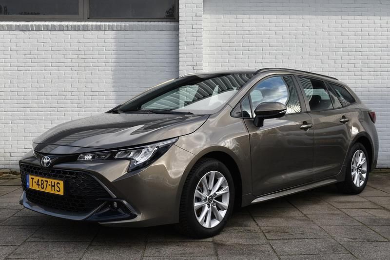Occasion Toyota Corolla Active 122 PK (89 kW) 2023 Bruin Stationwagen