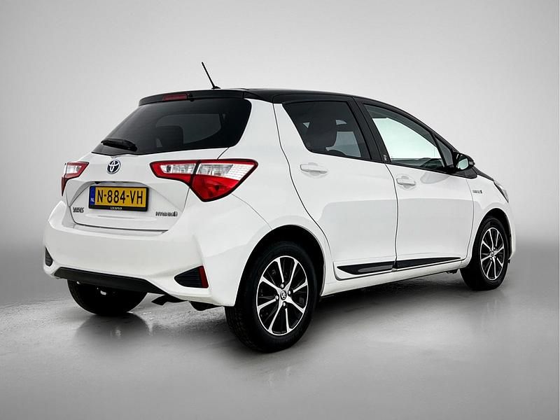 Occasion Toyota Yaris Hybrid Design 2022 Wit Hatchback