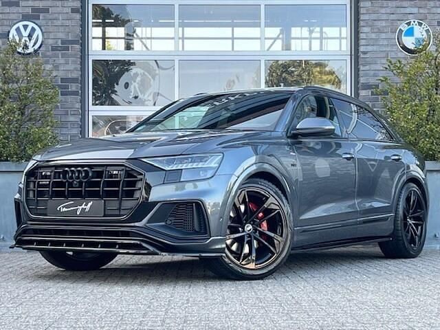 Grijs Gebruikt 2020 Audi Q8 S-Line SUV | € 69.695 - Afbeelding 1/4