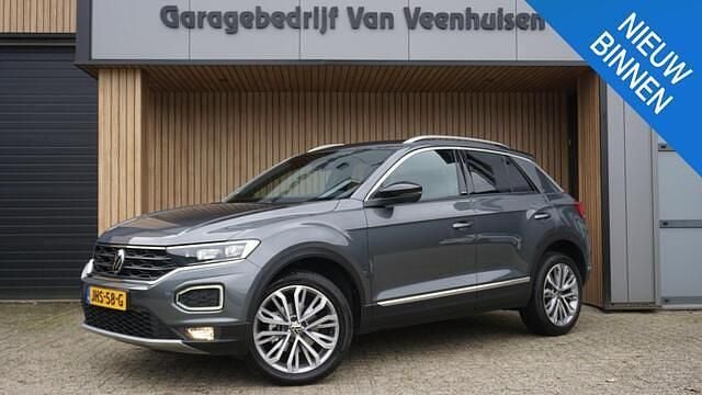 Grijs Gebruikt 2020 VW T-Roc United SUV | € 26.500 (Eerlijke prijs) - Afbeelding 1/4