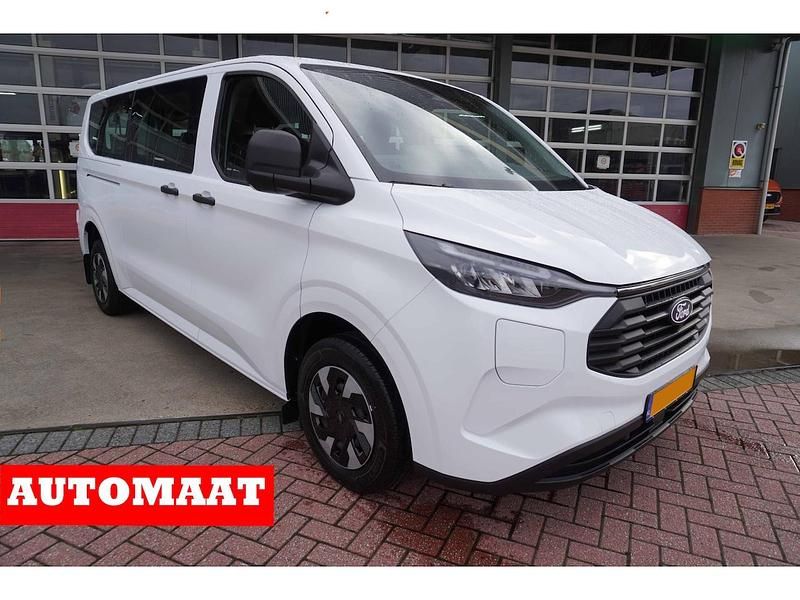 Wit Nieuw 2025 Ford Transit Custom Trend MPV | € 59.950 (Eerlijke prijs) - Afbeelding 1/4