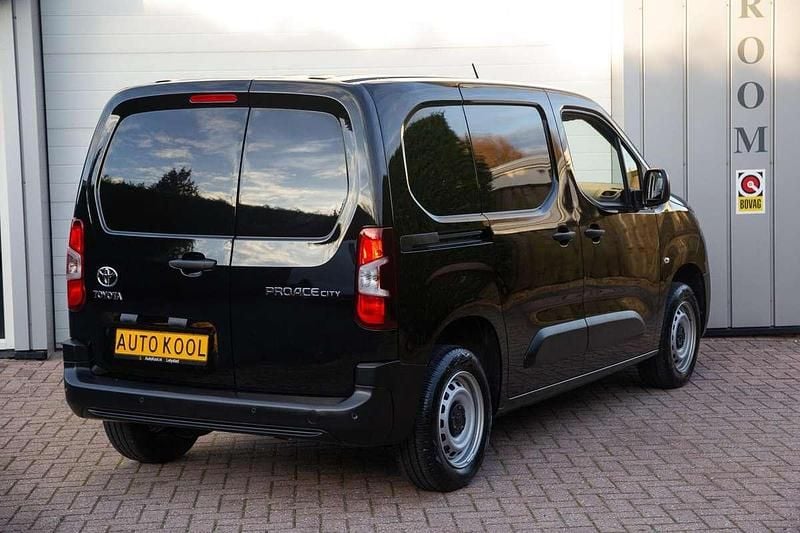 Occasion Toyota Proace City City 110 PK (80 kW) 2024 Zwart (metallic) MPV