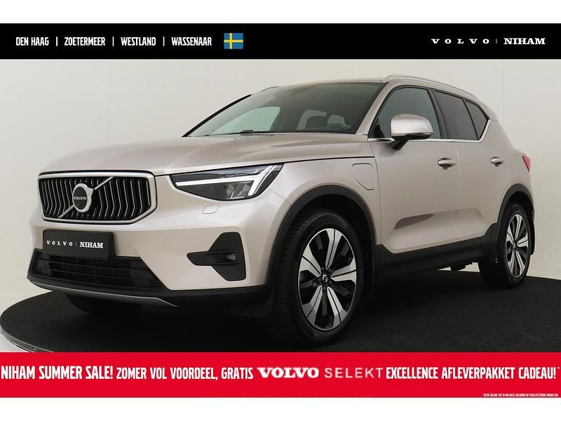 Roze Gebruikt 2023 Volvo XC40 Ultimate SUV | € 40.490 (Iets duurder) - Afbeelding 1/4